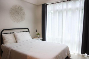 Great luxury condo in McKinley